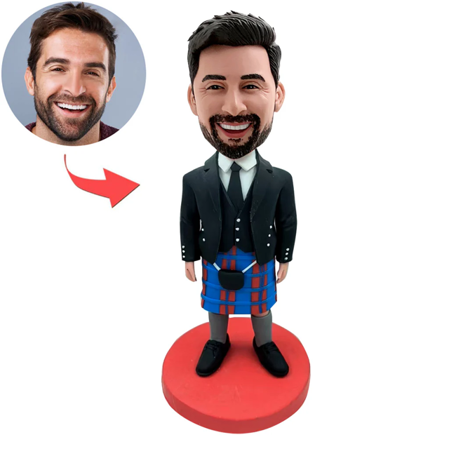 Picture of Man in Kilt and Tartan | Personalized Bobbleheads for the Special Someone as a Unique Gift Idea